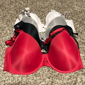 Set of 4 Bras‼️‼️